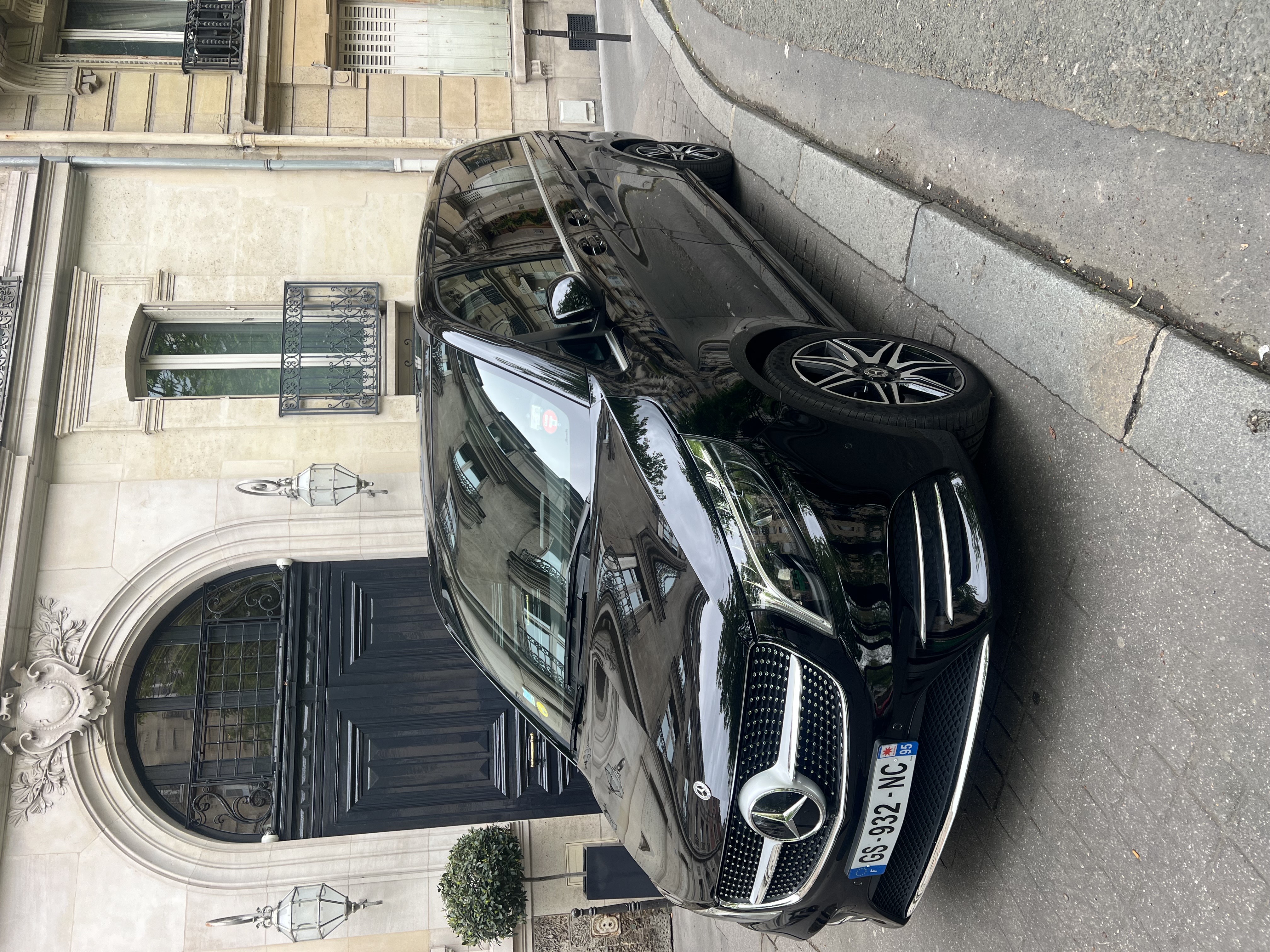 Mercedes V-Class Image 2