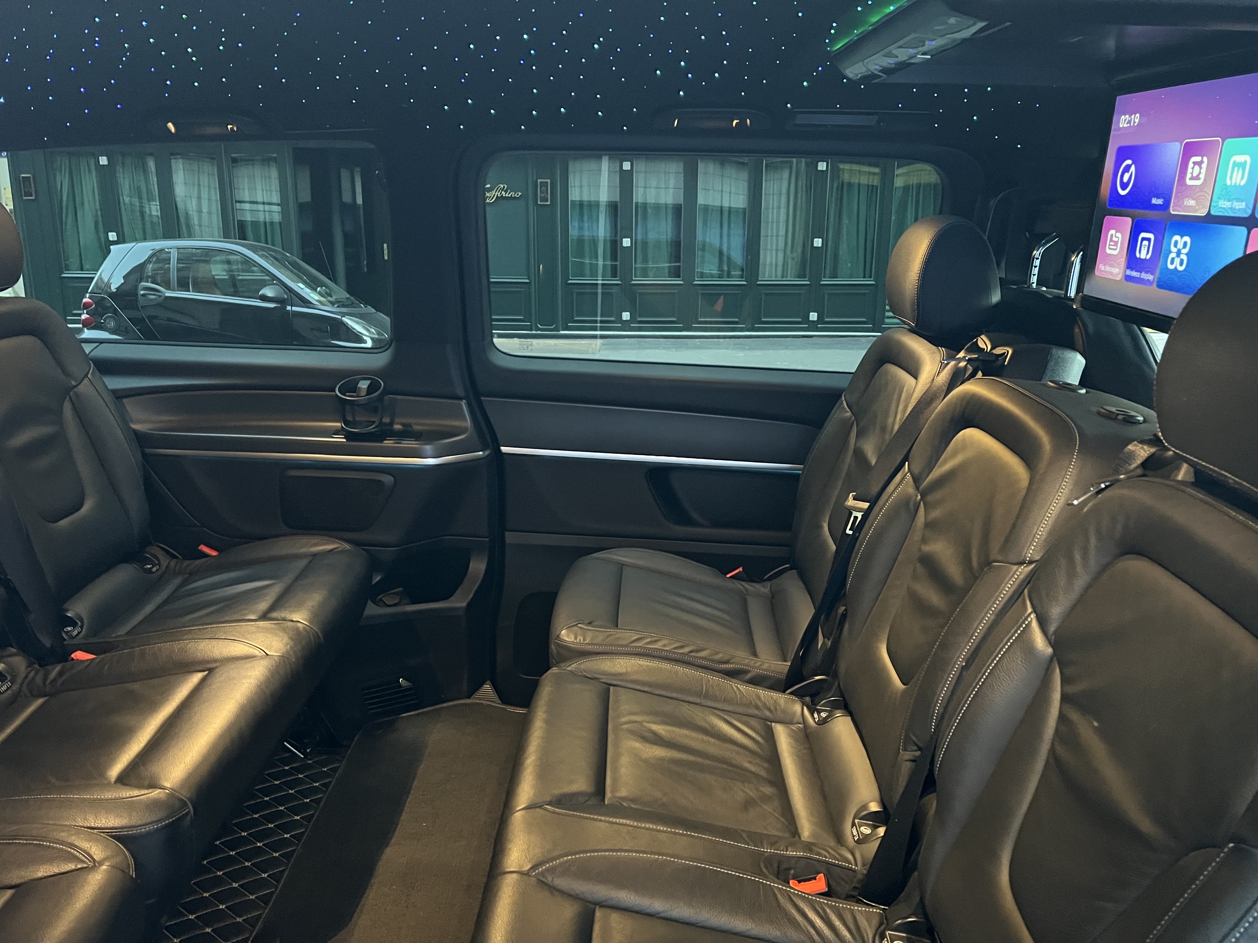 Mercedes V-Class Image 3